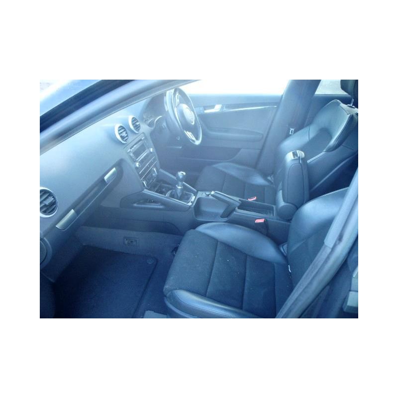 AUDI A3 Sportback S line black edition half leather Seats